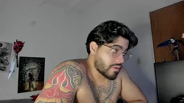 Snapshot of _Coddygold_ chatting on January 24, 10:30 pm  Coddygold  online show from January 24, 10:30 pm