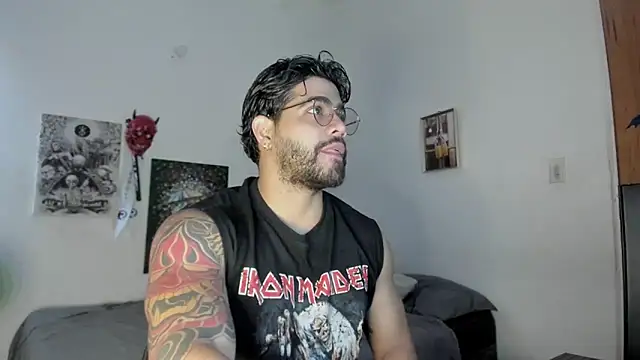 Snapshot of _Coddygold_ chatting on January 21, 11:40 am  Coddygold  online show from January 21, 11:40 am