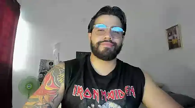 Snapshot of _Coddygold_ chatting on February 19, 10:53 pm  Coddygold  online show from February 19, 10:53 pm