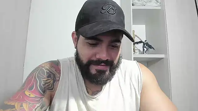 Snapshot of _Coddygold_ chatting on October 2, 1:59 pm  Coddygold  online show from October 2, 1:59 pm