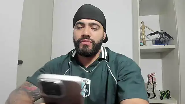 Snapshot of _Coddygold_ chatting on September 18, 11:45 am  Coddygold  online show from September 18, 11:45 am