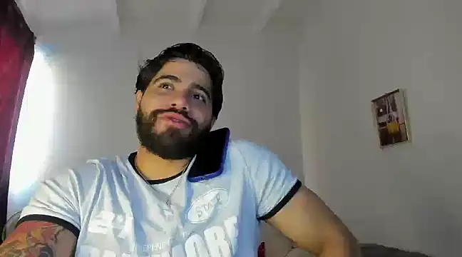 Snapshot of _Coddygold_ chatting on February 19, 12:44 pm  Coddygold  online show from February 19, 12:44 pm