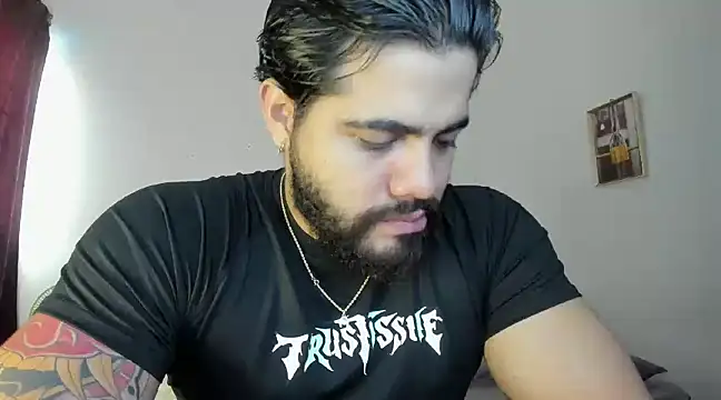 Snapshot of _Coddygold_ chatting on February 18, 11:44 am  Coddygold  online show from February 18, 11:44 am