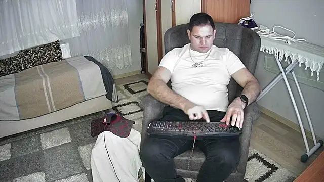 canakbulak00 online show from March 17, 9:13 pm