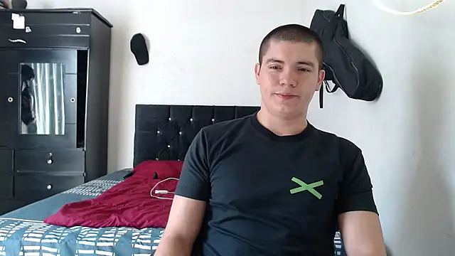 suckmydickbitch97 online show from November 7, 1:14 pm