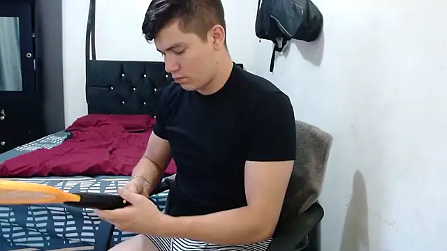 suckmydickbitch97 online show from September 14, 10:12 pm