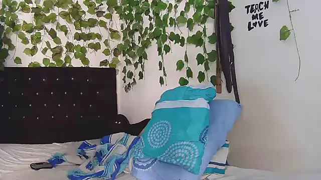 caribbeanlover1 online show from September 24, 1:42 pm