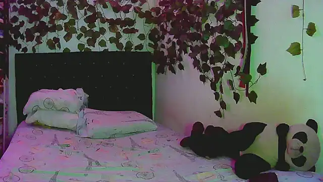 caribbeanlover1 online show from January 4, 1:31 am