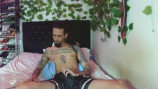 caribbeanlover1 online show from December 6, 8:29 pm