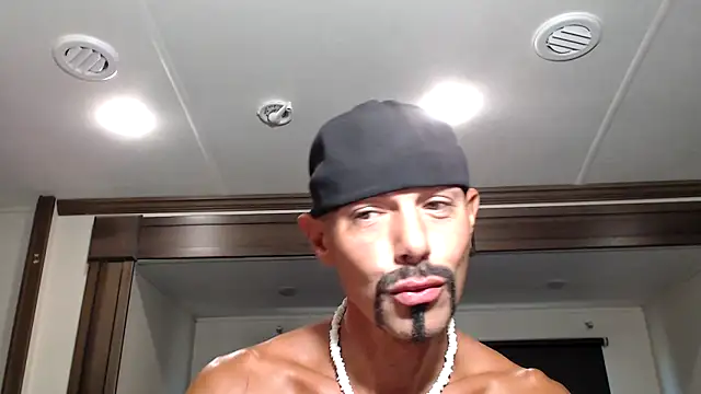 ThickD2C online show from October 5, 5:50 pm