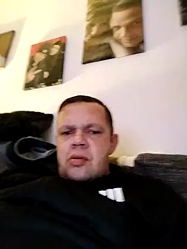 bigdicksperm83 online show from March 5, 10:39 pm