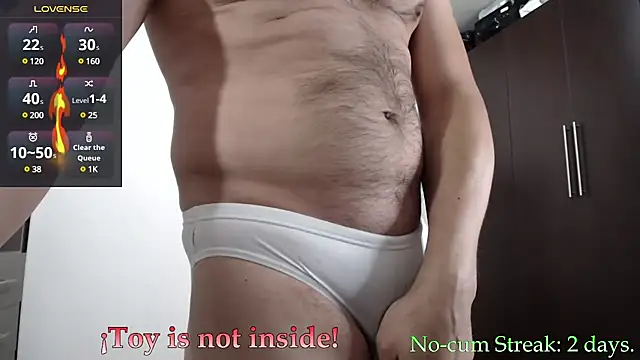Snapshot of hxmisterh chatting on December 18, 4:53 am hxmisterh online show from December 18, 4:53 am