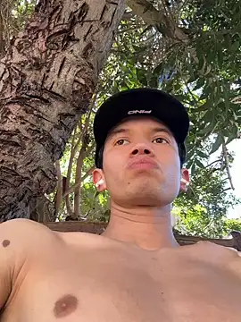 A santa1 online show from February 9, 8:13 pm