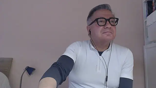 YOU6me online show from December 16, 2:02 pm