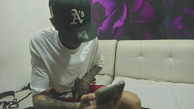 SecretsParty online show from March 22, 3:09 am