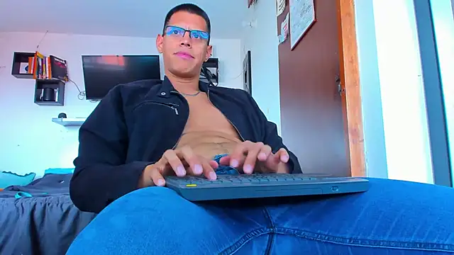  John Boy  online show from November 17, 9:18 pm