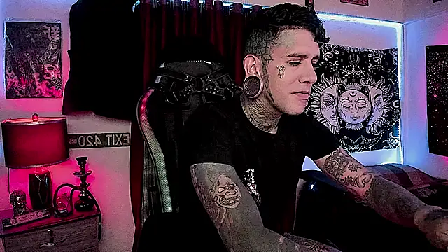 josh  ackerman online show from December 9, 10:48 pm