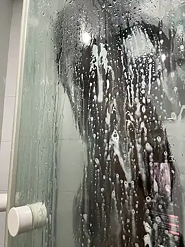 MAXJONES 2 online show from February 6, 10:39 pm