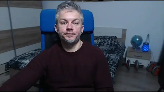 RobbyShawz online show from November 12, 12:00 pm