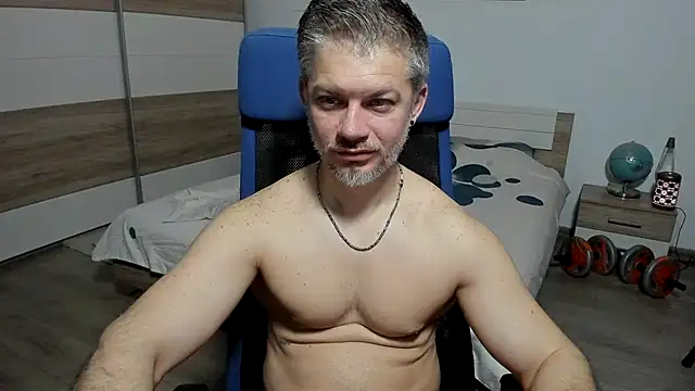 RobbyShawz online show from April 19, 5:07 am