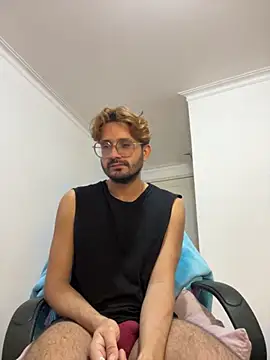 Snapshot of peterannaud chatting on September 20, 3:12 pm peterannaud online show from September 20, 3:12 pm