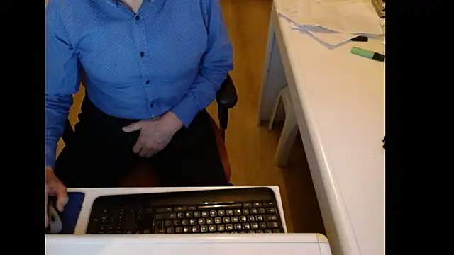 dutchpornking online show from February 19, 6:15 pm