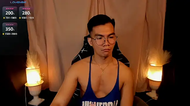 000batman000 online show from February 17, 12:32 am