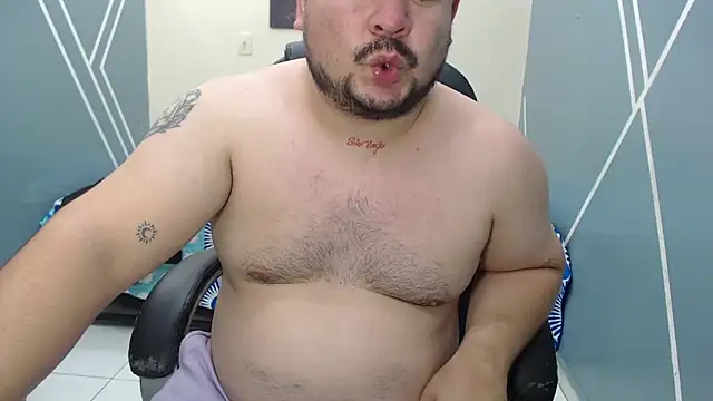 Snapshot of oso_dirty_ chatting on March 22, 5:41 pm oso dirty online show from March 22, 5:41 pm