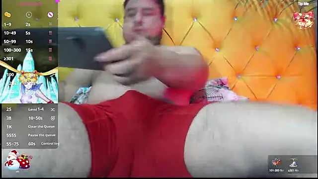 Snapshot of oso_dirty_ chatting on December 11, 5:54 pm oso dirty online show from December 11, 5:54 pm