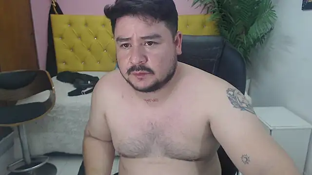 Snapshot of oso_dirty_ chatting on February 21, 5:31 pm oso dirty online show from February 21, 5:31 pm