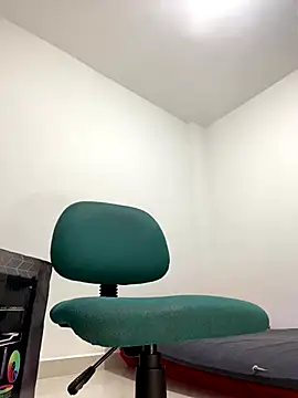 Snapshot of oso_dirty_ chatting on October 8, 6:34 pm oso dirty online show from October 8, 6:34 pm