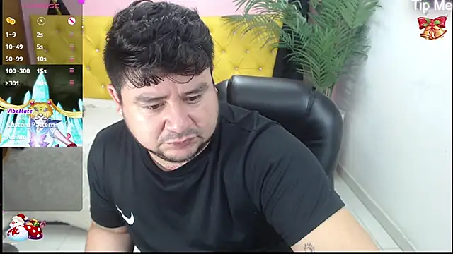 Snapshot of oso_dirty_ chatting on December 12, 5:26 pm oso dirty online show from December 12, 5:26 pm