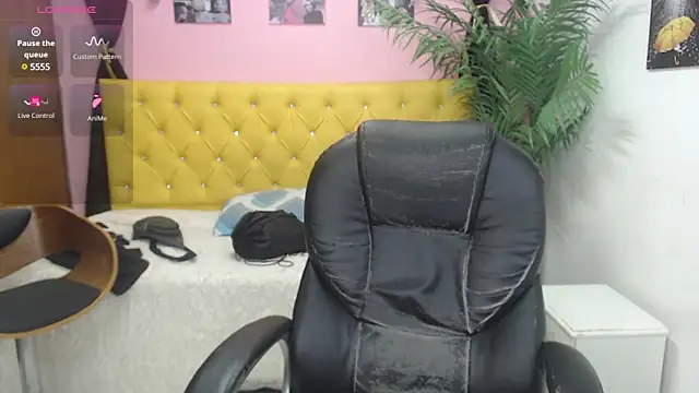 Snapshot of oso_dirty_ chatting on March 13, 5:28 pm oso dirty online show from March 13, 5:28 pm