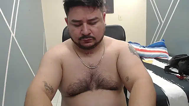 Snapshot of oso_dirty_ chatting on January 24, 5:32 pm oso dirty online show from January 24, 5:32 pm