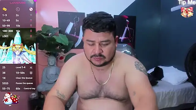 Snapshot of oso_dirty_ chatting on December 30, 5:44 pm oso dirty online show from December 30, 5:44 pm