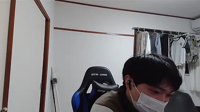 pychan online show from December 20, 2:46 pm