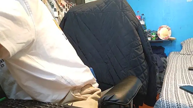 faded206 online show from November 27, 3:05 pm