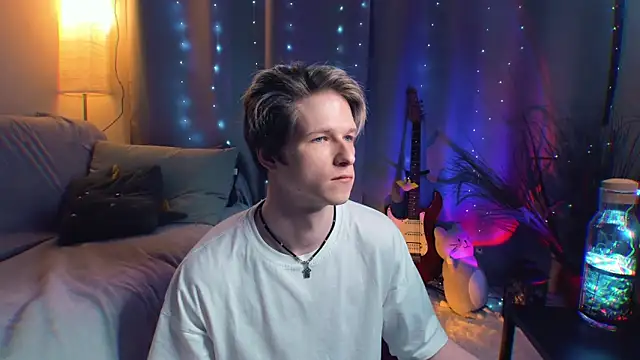 Breston Sweet online show from April 21, 5:52 pm