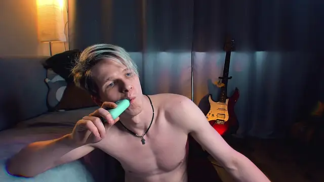 Breston Sweet online show from February 17, 8:57 am