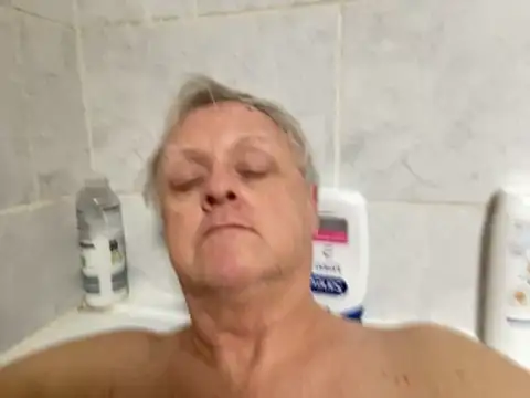 bigbadjon69 online show from April 2, 11:18 am