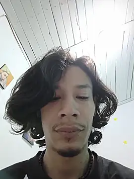 swagbabysk8 online show from March 21, 2:43 pm