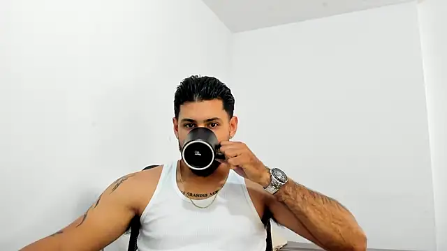Snapshot of Justyn_Torres chatting on October 20, 4:00 pm Justyn Torres online show from October 20, 4:00 pm
