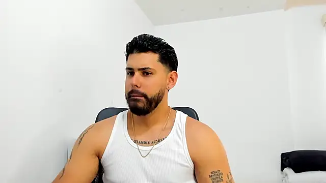 Snapshot of Justyn_Torres chatting on October 17, 6:56 pm Justyn Torres online show from October 17, 6:56 pm