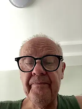 Snapshot of 58klaus chatting on February 17, 3:25 am 58klaus online show from February 17, 3:25 am