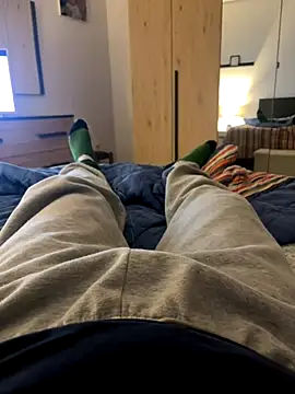 Snapshot of alex21017 chatting on December 3, 10:07 pm alex21017 online show from December 3, 10:07 pm