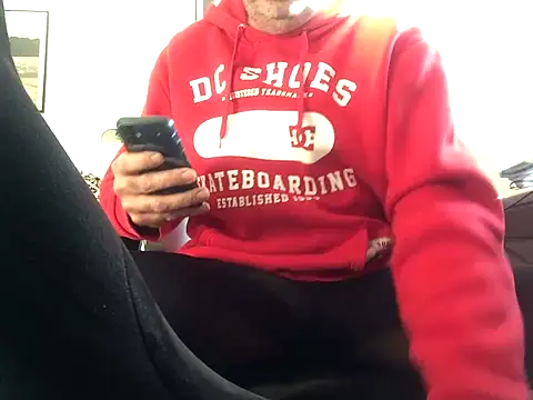 louh261 online show from October 1, 8:18 am