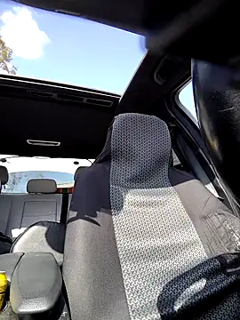 Roberts8inchcock online show from February 6, 7:55 pm