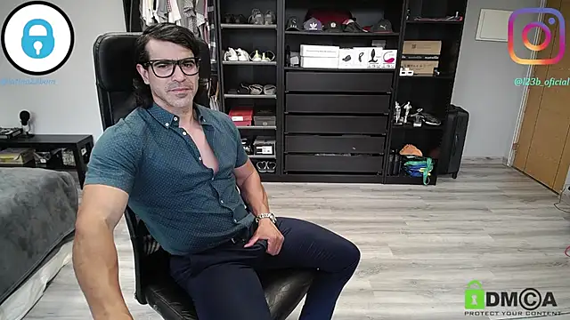 samricci21 online show from April 7, 1:00 pm