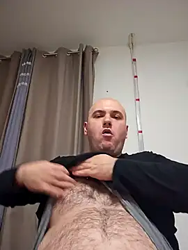 mario890605 online show from January 14, 7:00 pm