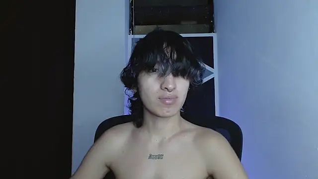 littlextreme online show from March 28, 2:12 am